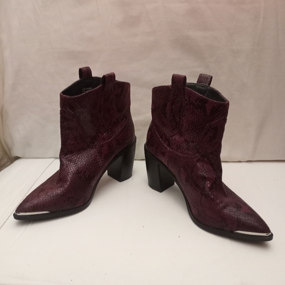 STEVE MADDEN Zora Mid-calf Snakeskin Print Western Style Boot, size 6.5M - Picture 3 of 8